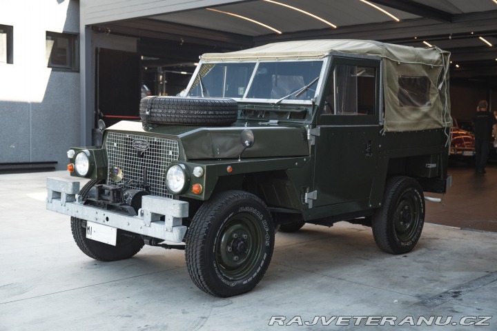 Land Rover Defender 1/2 TON 1979