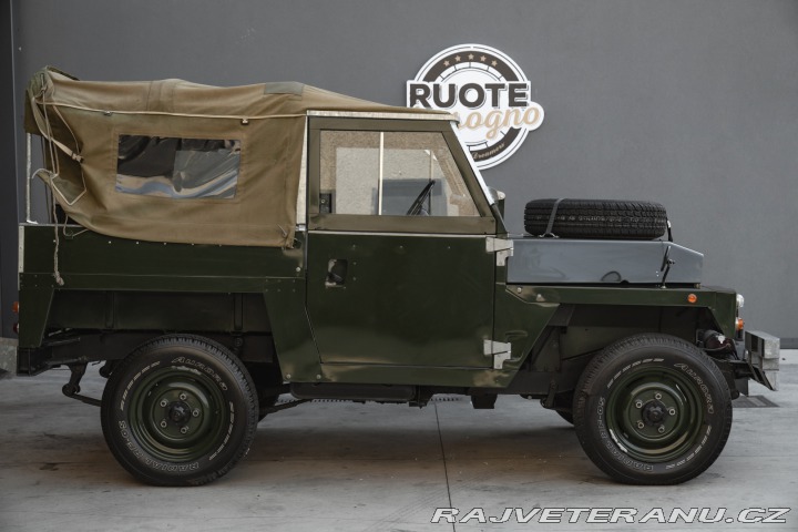 Land Rover Defender 1/2 TON 1979