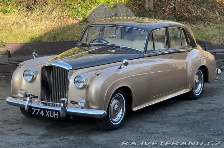 Bentley S1 Sports Saloon (4) 1958