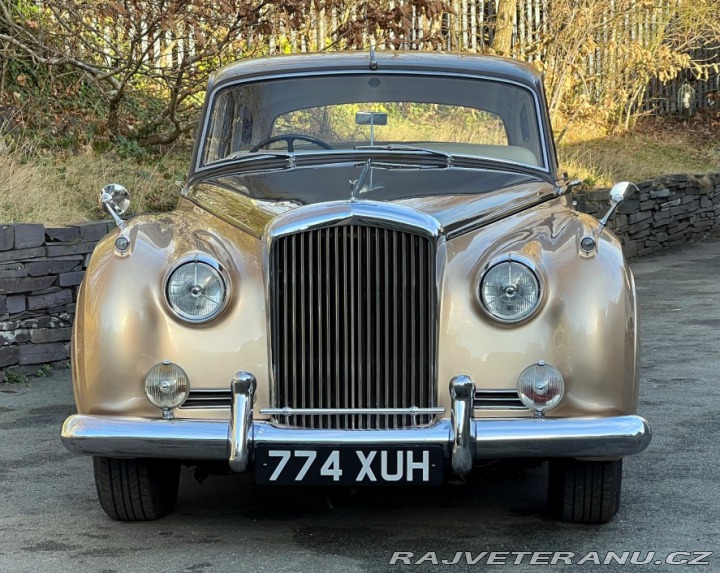 Bentley S1 Sports Saloon (4) 1958