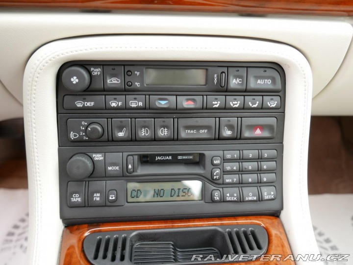Jaguar XKR 4,0 V8 Coupe REZERVACE 1999