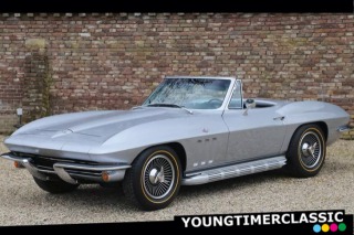 Chevrolet Corvette C2 Sting Ray Convertible