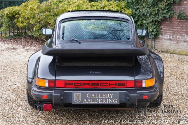 Porsche 911 930 3.3 Turbo S spec. 1983