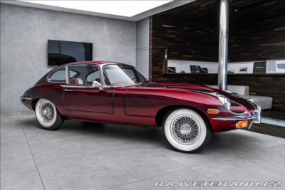 Jaguar E-Type 2+2