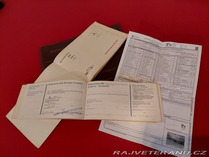 Mercedes-Benz 230 /8 (W115) 230.4 1974