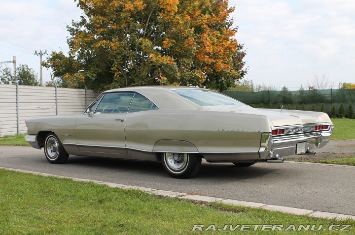 Pontiac Bonneville 2 Dr HT 1965