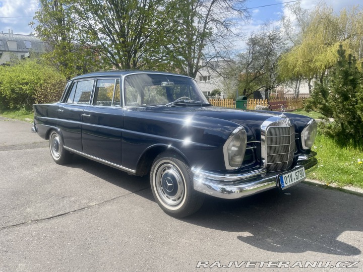 Mercedes-Benz 220 SE W111 1963