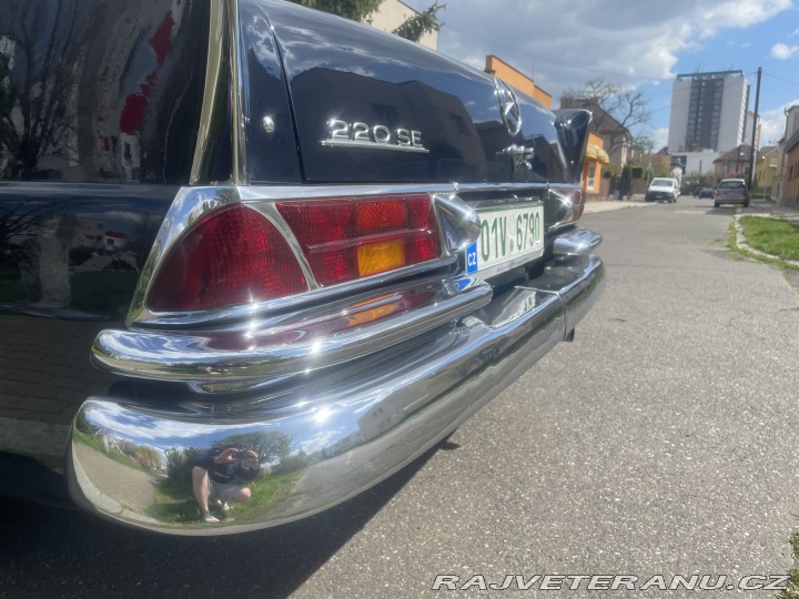 Mercedes-Benz 220 SE W111 1963