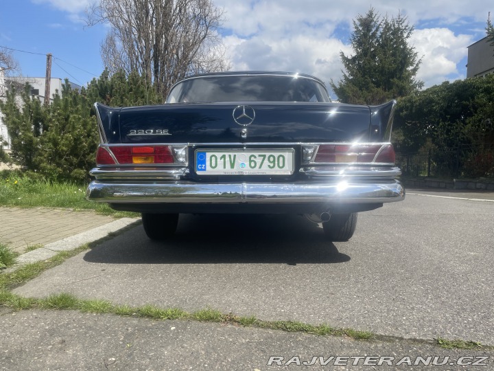 Mercedes-Benz 220 SE W111 1963