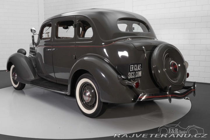 Ford V8 DeLuxe 1936