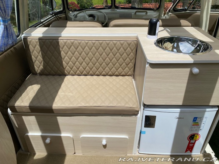 Volkswagen T1 Samba camper 1975