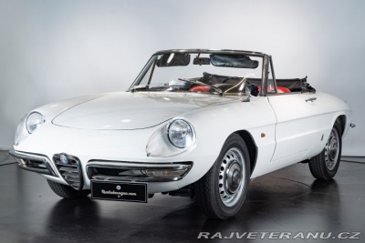 Alfa Romeo Spider DUETTO "OSSO DI SEPPIA"