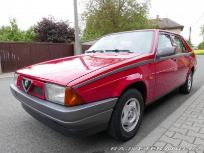 Alfa Romeo 75 1,6 ie INVESTICE