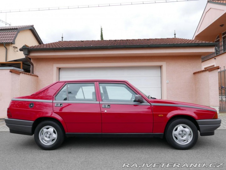 Alfa Romeo 75 1,6 ie INVESTICE 1991