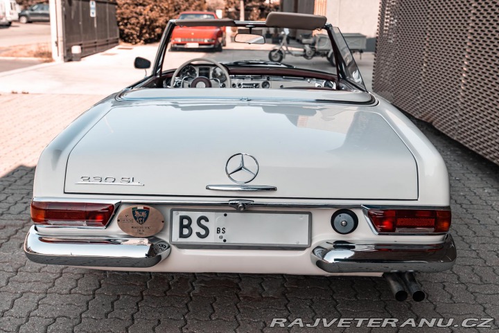 Mercedes-Benz SL 230 PAGODA 1965