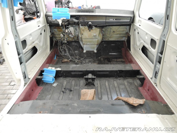 Renault 6 R 6 L kombi Veterán na do 1975