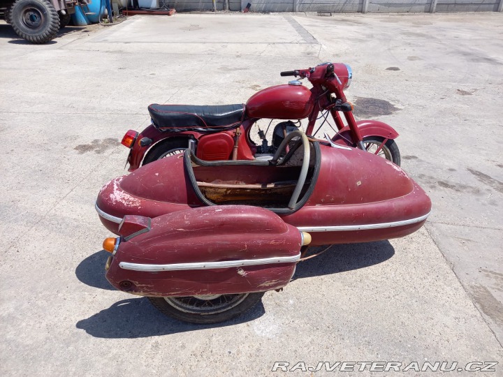 Jawa 350 s postrannym vozikom 1975