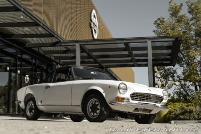 Fiat 124 Spider 2000 Fuel injectio