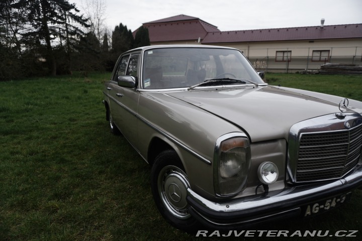 Mercedes-Benz 240 240D 3.0 1971