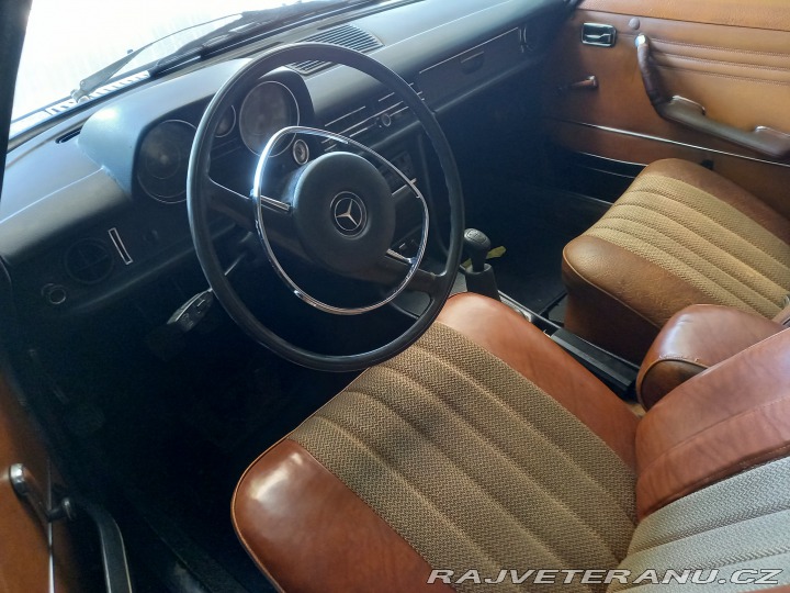 Mercedes-Benz 240 W115 240D 3.0 1971