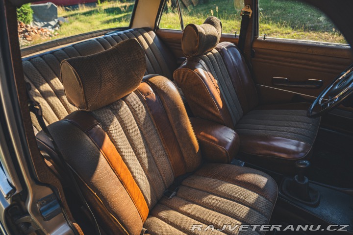 Mercedes-Benz 240 W115 240D 3.0 1971
