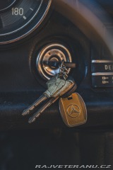 Mercedes-Benz 240 W115 240D 3.0 1971