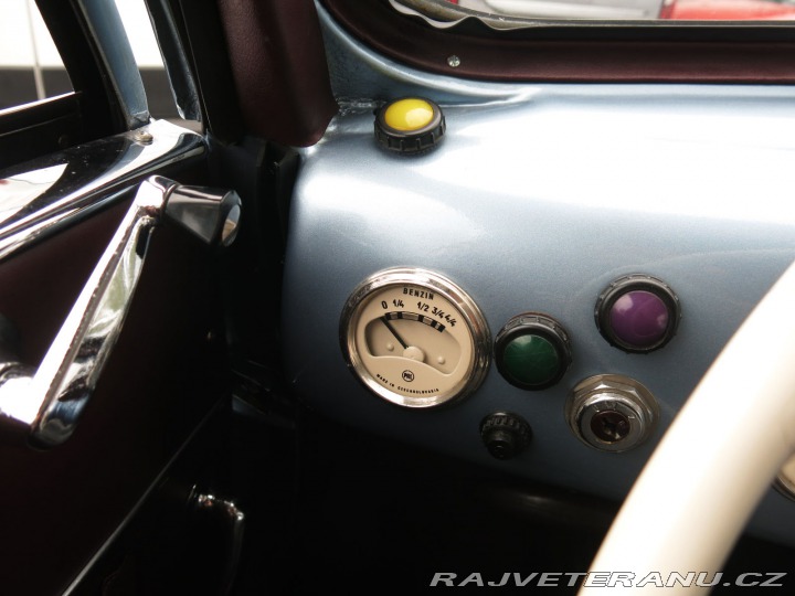 Tatra 600 Tatraplan 1952