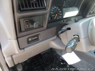 Chrysler Saratoga 3.0 V6 1990