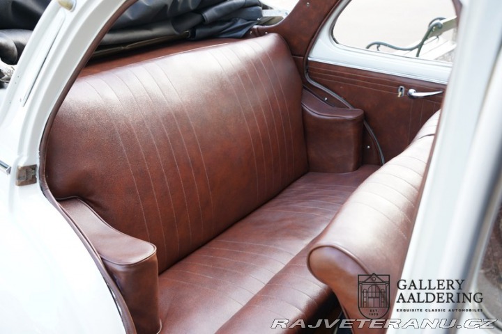 Peugeot 203 Découvourable 1950