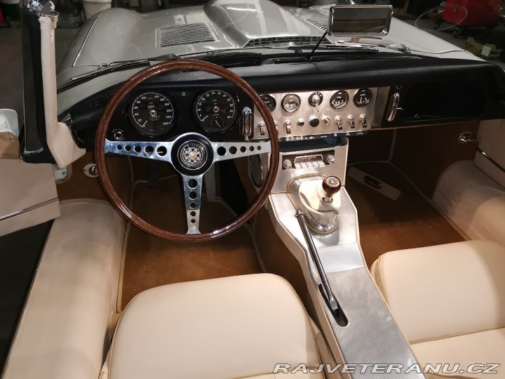 Jaguar XK 120 140 150 ETyp RENOVACE 1954