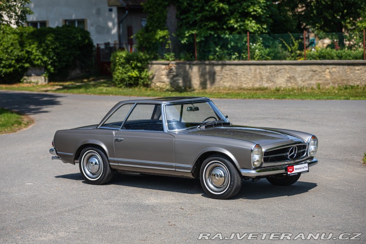 Mercedes-Benz SL 230 Pagoda 1966