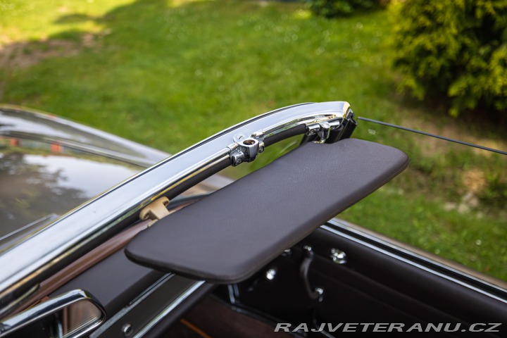 Mercedes-Benz SL 230 Pagoda 1966