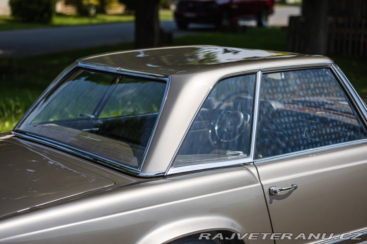 Mercedes-Benz SL 230 Pagoda 1966