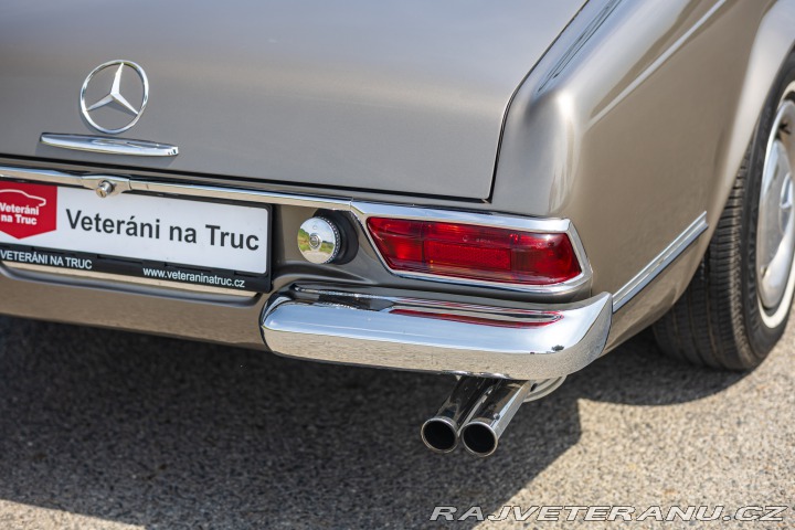 Mercedes-Benz SL 230 Pagoda 1966