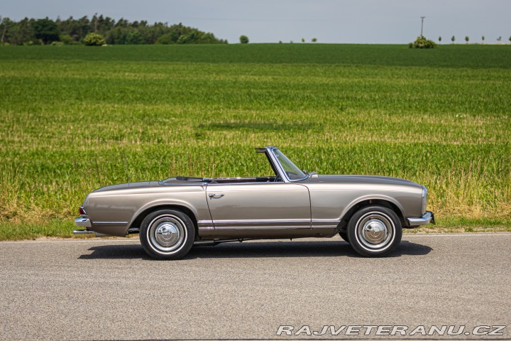 Mercedes-Benz SL 230 Pagoda 1966