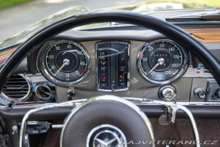 Mercedes-Benz SL 230 Pagoda 1966