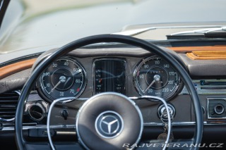 Mercedes-Benz SL 230 Pagoda 1966