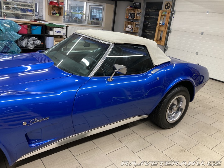 Chevrolet Corvette C3 Convertible manual 1975