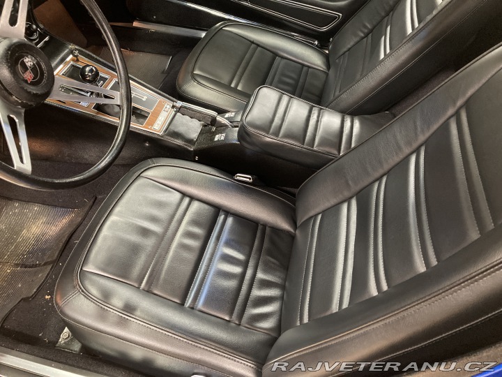 Chevrolet Corvette C3 Convertible manual 1975