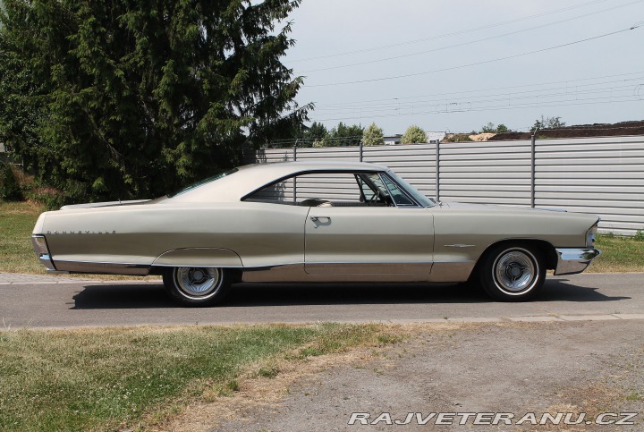 Pontiac Bonneville 2 Dr HT 1965