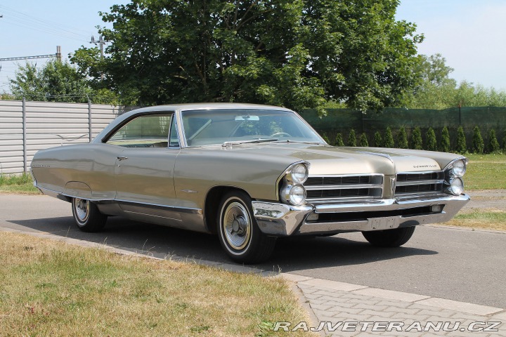 Pontiac Bonneville 2 Dr HT 1965