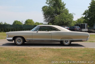 Pontiac Bonneville 2 Dr HT 1965
