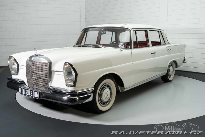 Mercedes-Benz 220 SE B Heckflosse 1964