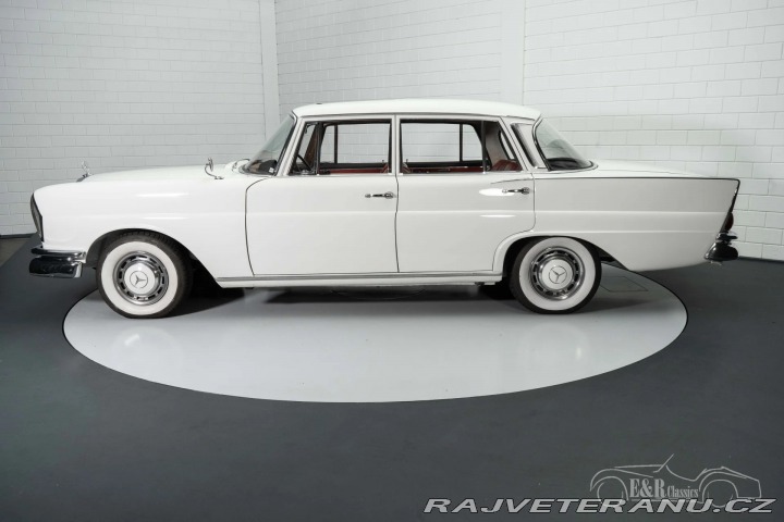 Mercedes-Benz 220 SE B Heckflosse 1964