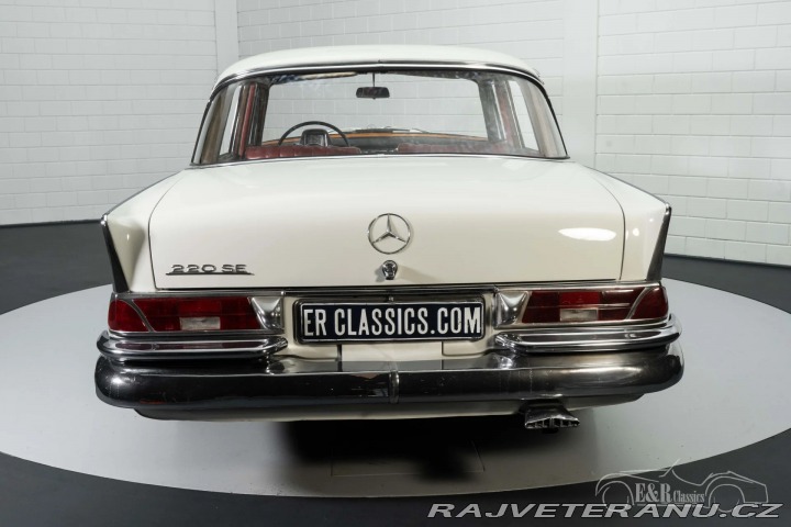 Mercedes-Benz 220 SE B Heckflosse 1964