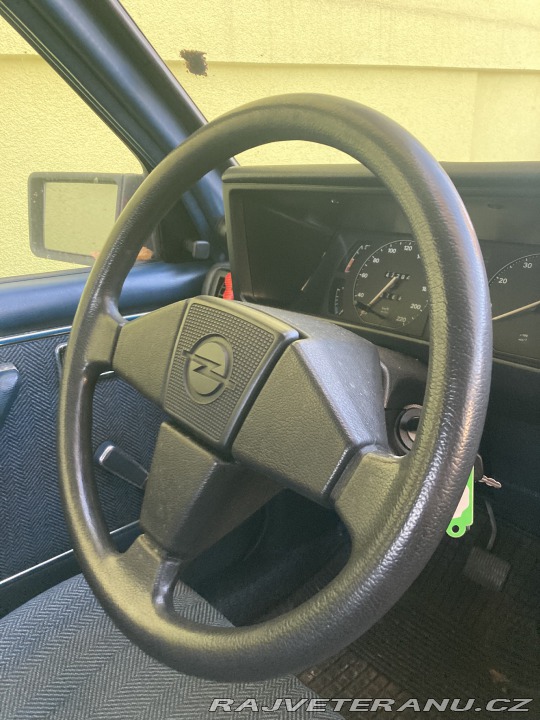 Opel Rekord E2