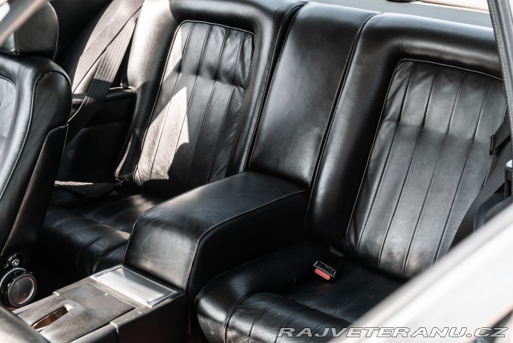 Ferrari 365 GT4 2+2 1973