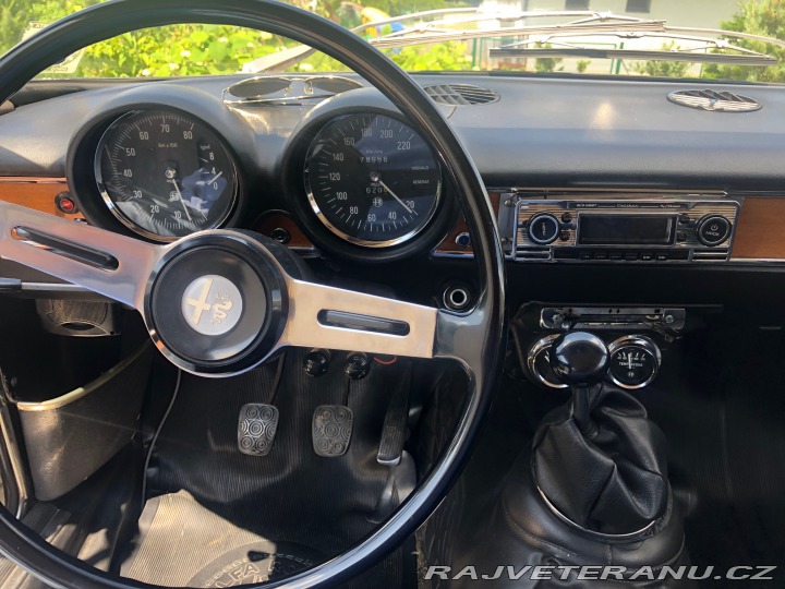 Alfa Romeo Giulia 1300 GT Junior 1971