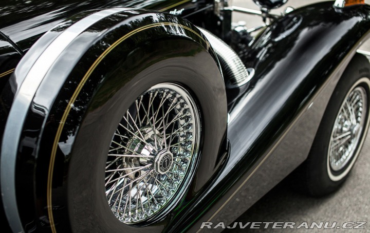 Ostatní značky Ostatní modely EXCALIBUR Roadster 1985
