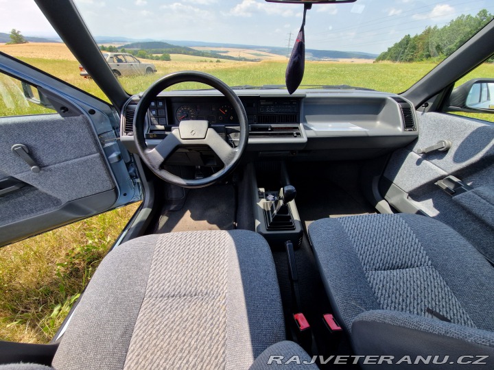 Renault 21 21TL - 481 1989